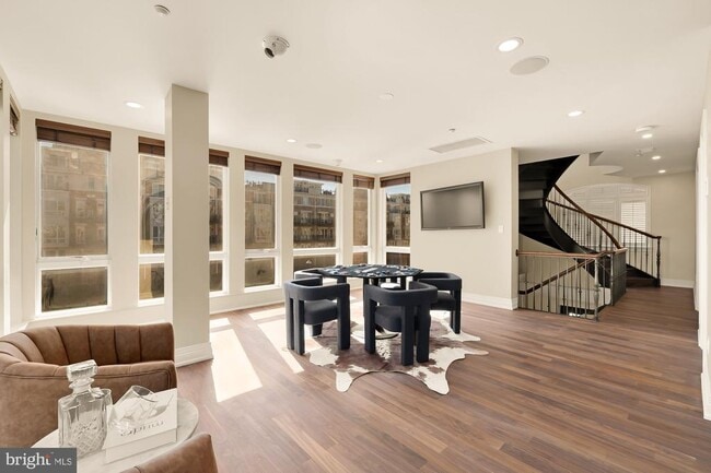 Building Photo - 622 Ponte Villas N