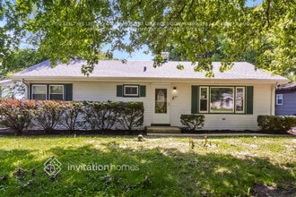 Building Photo - 1227 Lawler Ave