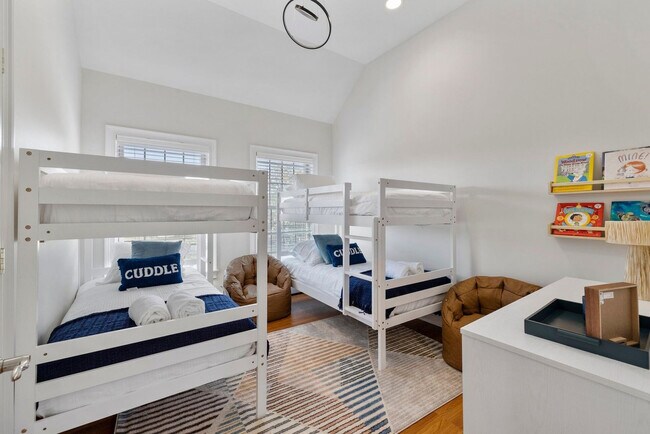 Building Photo - 45 Conklingtown Rd