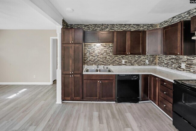 Building Photo - 3621 Baywater Dr