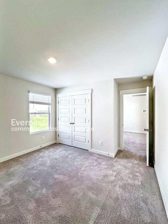 Building Photo - 506 Lyness Dr