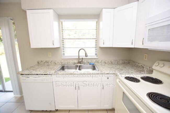 Building Photo - 1212 Waterview Blvd W
