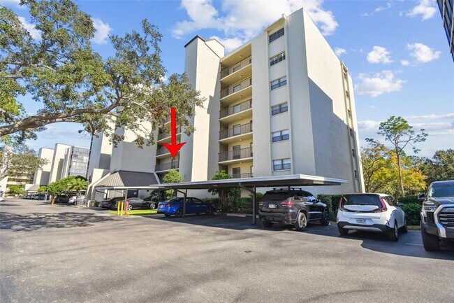 Building Photo - 2700 Cove Cay Dr