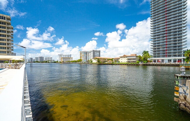 Building Photo - 1801 S Ocean Dr