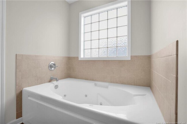 Building Photo - 1717 Kershaw Loop
