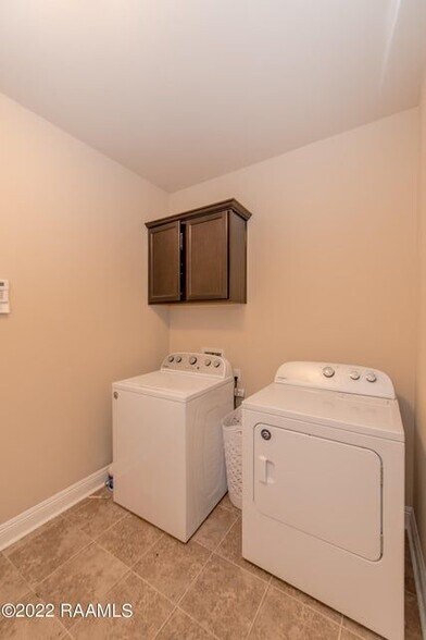 Building Photo - 106 Kohen Luke Dr