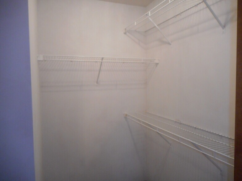 Master Closet - 12541 Kenai Dr