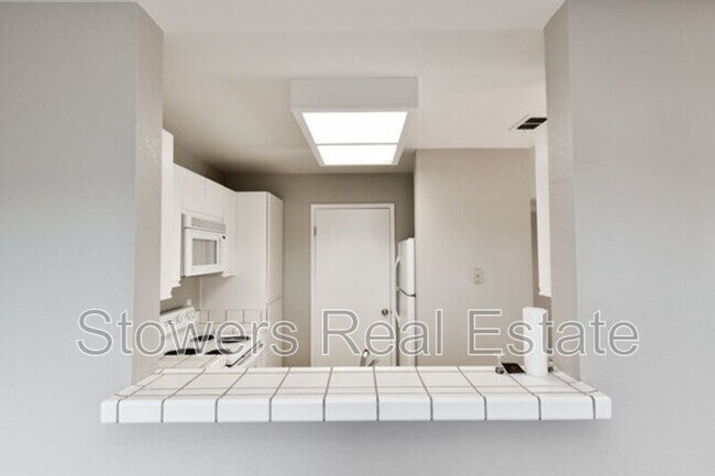 Building Photo - 7052 Dublin Meadows St