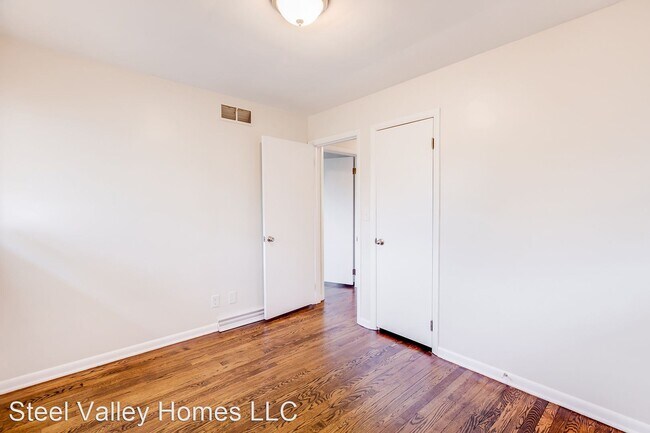 Building Photo - 3 br, 2 bath House - 5153 Pinecrest