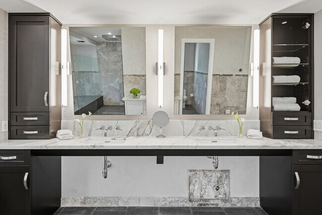 Building Photo - 10270 SW 58th St