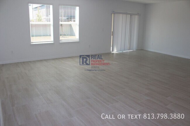 Building Photo - 1716 Tropical Oasis Ave