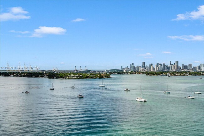 Building Photo - 1500 Bay Rd