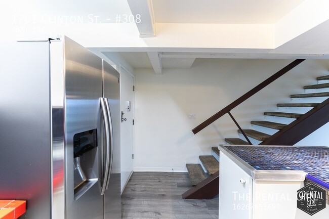 Building Photo - Iconic Echo Park Condo | Private Balcony O...