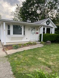 Building Photo - 1021 N Taggart Ave