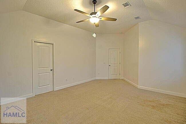 Building Photo - 432 Fairview Cir