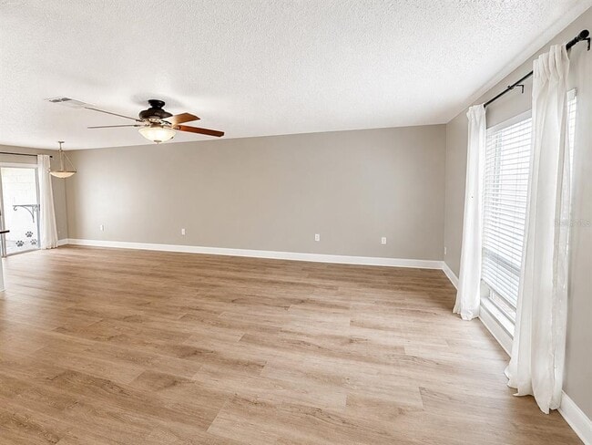 Building Photo - 11905 Cypress Vista