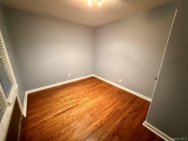 Building Photo - 29 Smith St