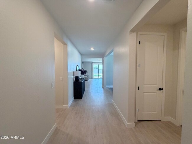 Building Photo - 9324 S 30th Ln