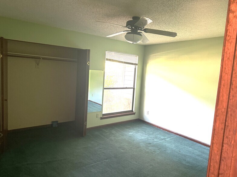 Building Photo - 3956 Cedar Cove Ln