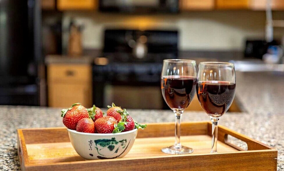 Building Photo - 103 Carroll Ln