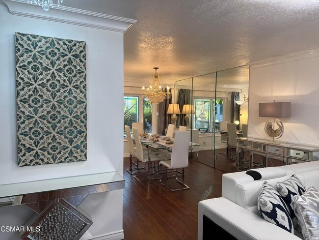 Building Photo - 379 S Greenway Ave