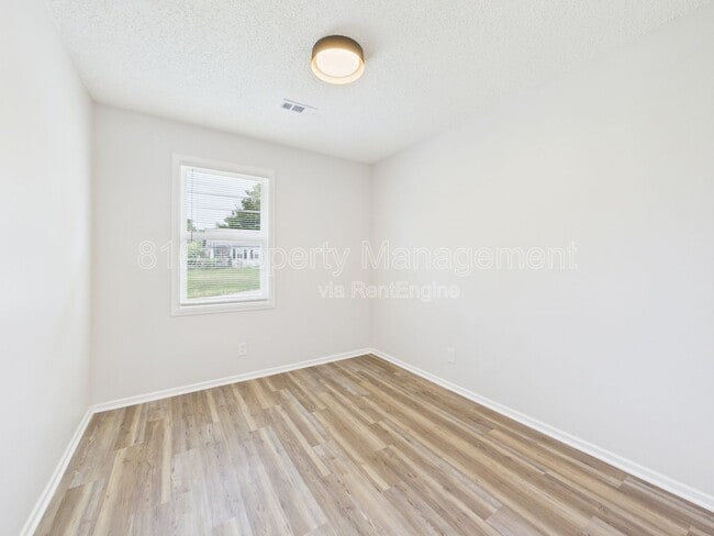 Building Photo - 3104 Orville Ave