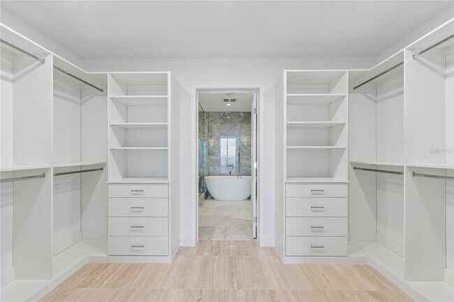 Building Photo - 3015 S Ysabella Ave