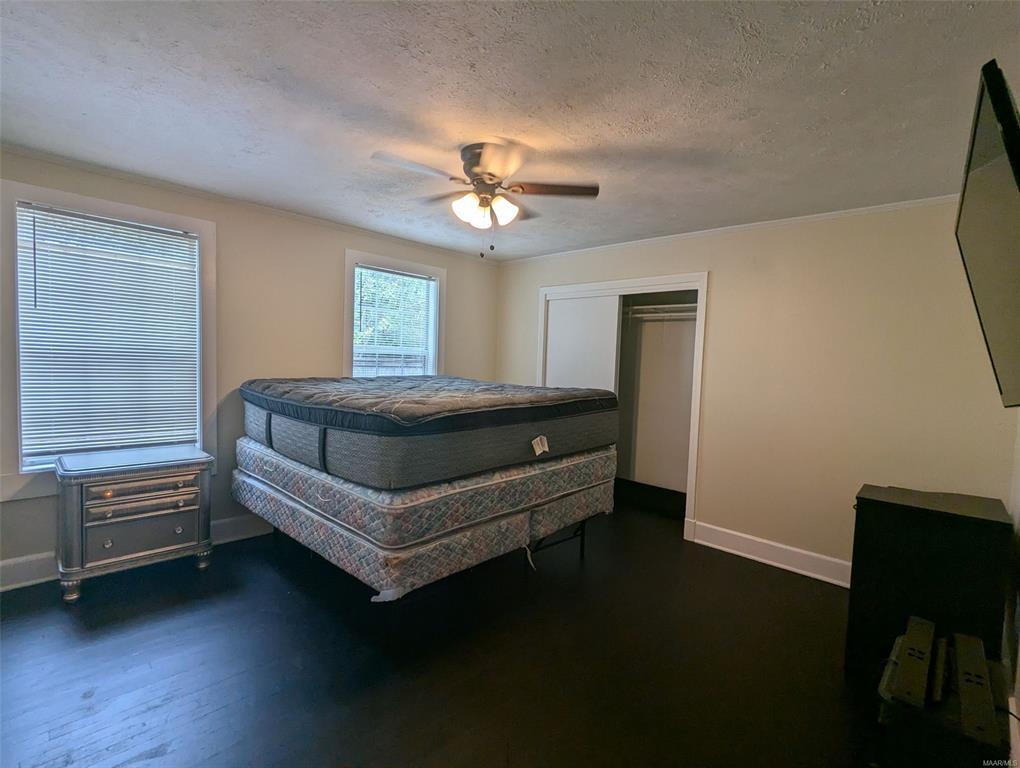 Building Photo - 902 W Tuskeena St