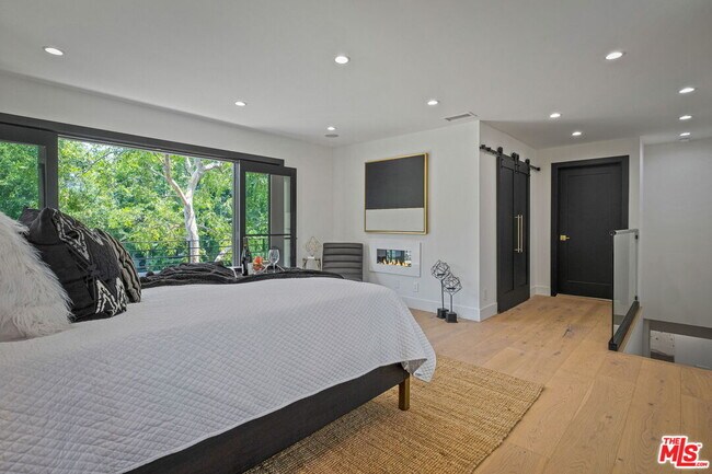 Building Photo - 12672 Stanwood Dr