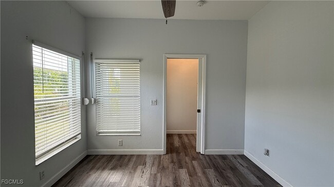 Building Photo - 10700 Aqua Surf Ct