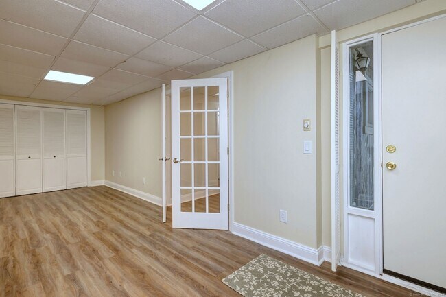 Building Photo - 193 Bayfield Ln