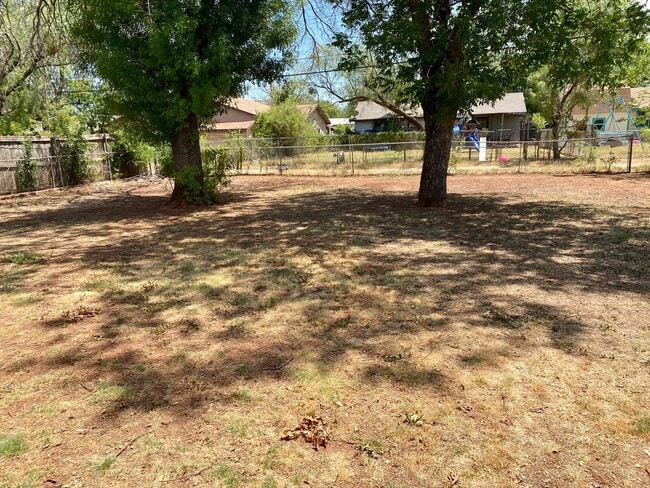 Building Photo - 3/1/1 Ready April 1