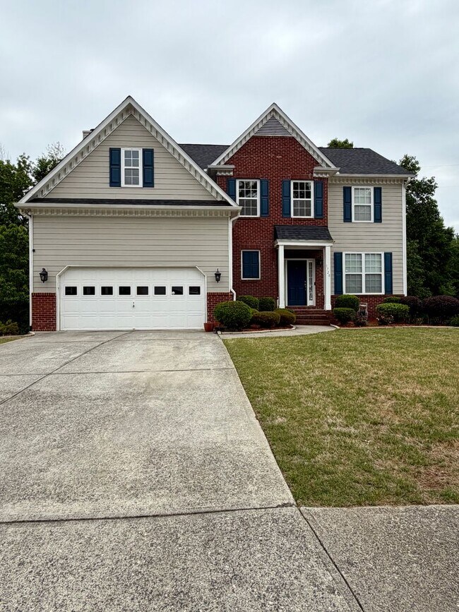 Building Photo - Stunning 5BR Retreat in Gated Village at Telfair