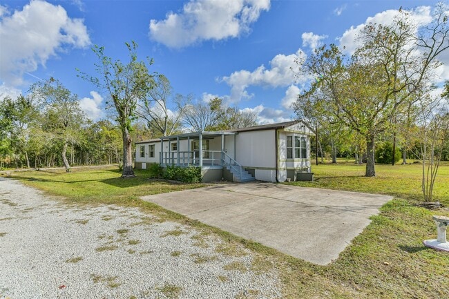 Building Photo - 1749 Max Rd