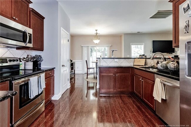 Building Photo - 1726 Bluffside Dr