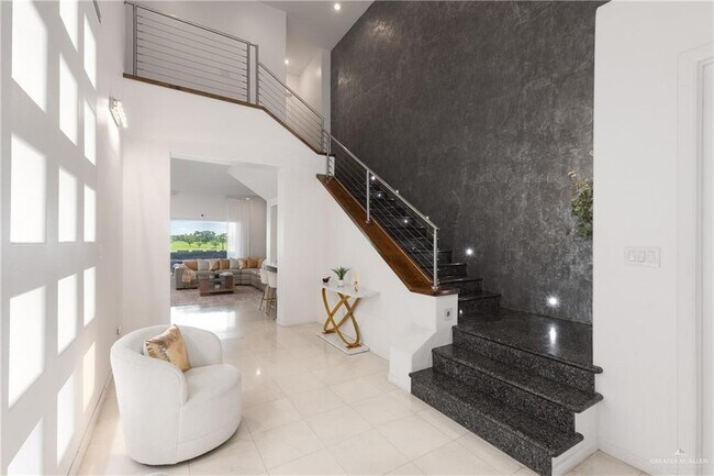 Building Photo - 514 Rio Grande Dr