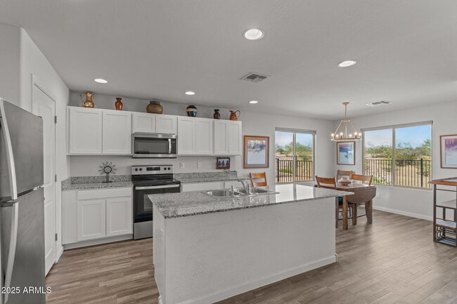 Building Photo - 18 W Monte Cristo Dr