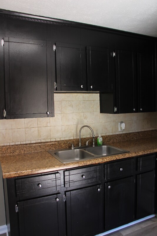 Building Photo - 505 Coventry Ct