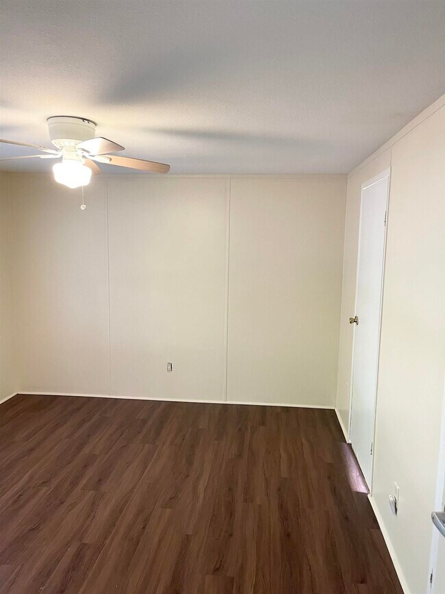 Building Photo - 5445 Fallow Ln