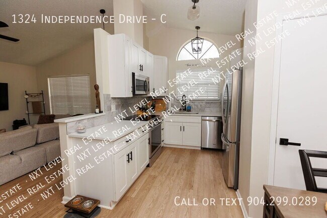 Building Photo - 1324 Independence Dr