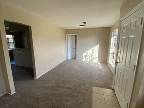 Building Photo - 10818 Carlton Dr