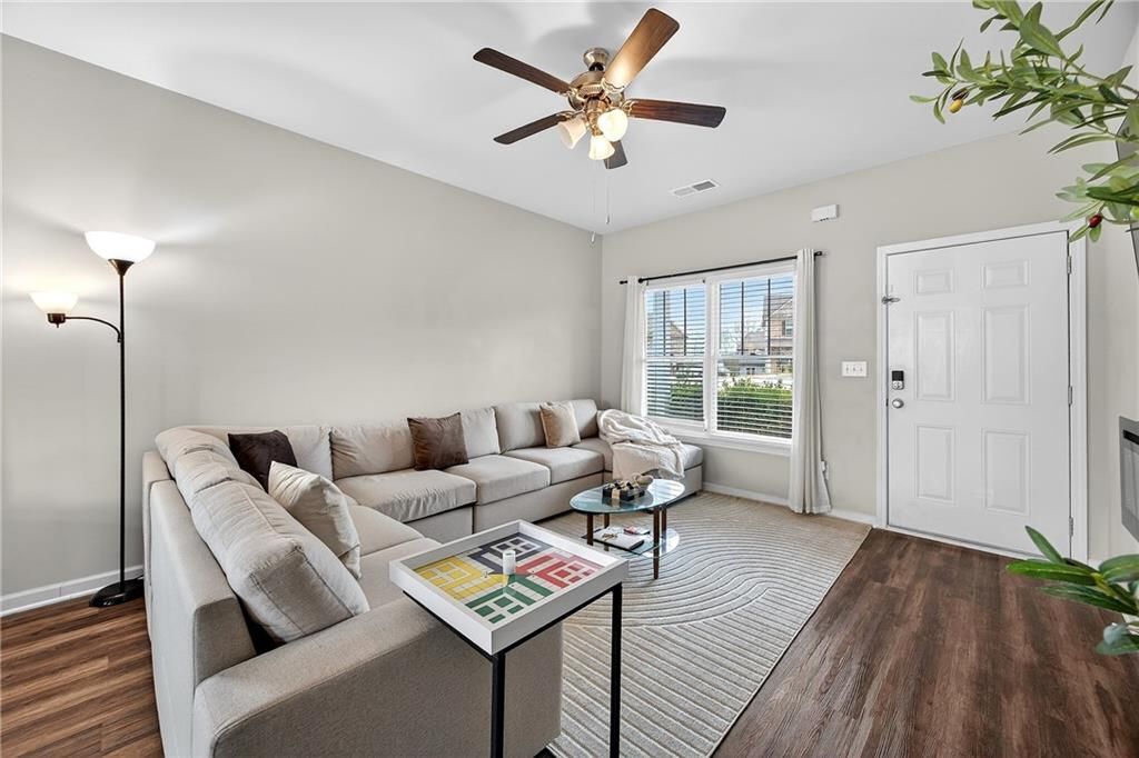 Building Photo - 11061 Shadow Ct