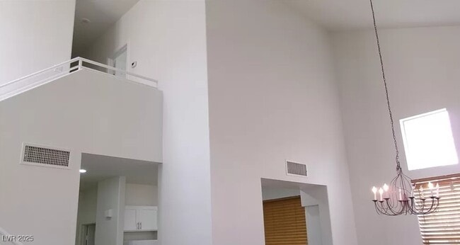 Building Photo - 1200 Valerio Ln