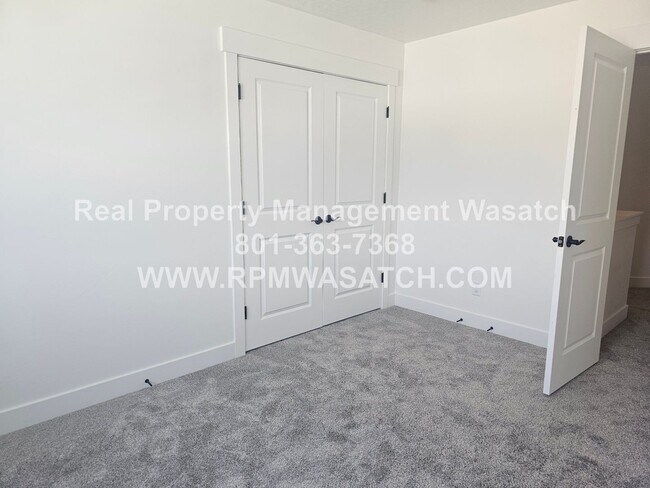 Building Photo - 738 N 160 E