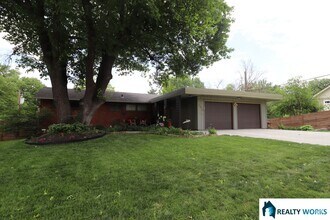 Building Photo - Beautiful Four Bed Two Bath Home