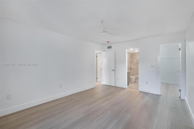 Building Photo - 3582 NE 171 St