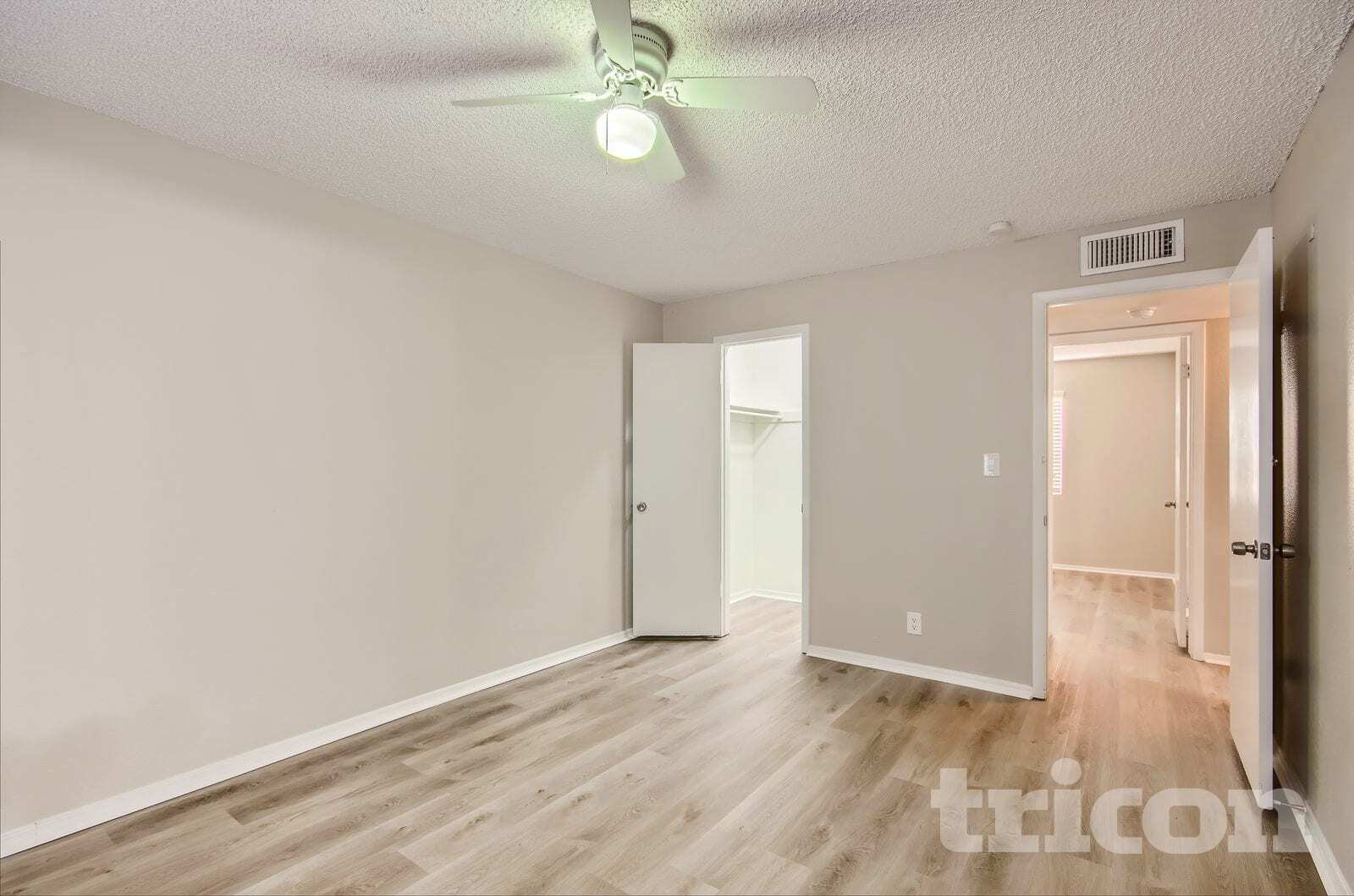 Building Photo - 452 S Johnson