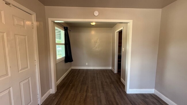 Building Photo - Must See: Charming 1-Bed, 1-Bath Home with...