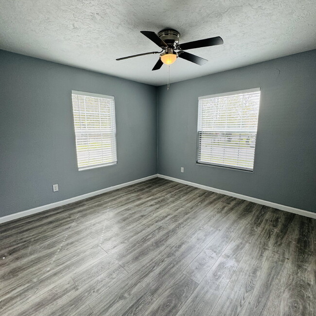 Building Photo - 1 Lutcher Circle A