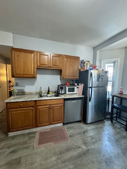Primary Photo - 6 Langdon St